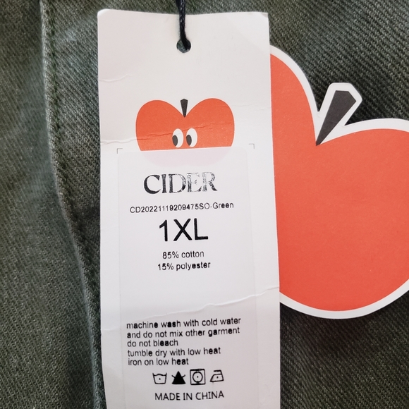 Cider Curve Green Roll up short NWT size 1X - Picture 6 of 8